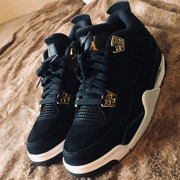 SOLD-RETRO AIR JORDAN 4 ROYALTY - Picture 5 of 8